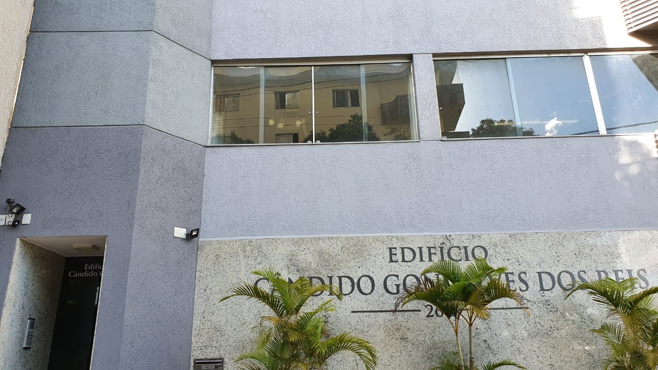 APARTAMENTO COBERTURA NO N.S. DO CARMO 1